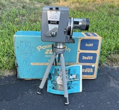 Vintage Dejur Electra Power Pan Dyna-Zoom 925 8mm Movie Camera w/ Box