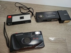 Lot of VTG Cameras Kodak Insta-20, Sears 410 EF,Samsung SF100(35mm, 110) Unteste