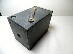 VINTAGE CIRCA 1940’S ANSCO BUSTER BROWN SHOES NO. 2 BOX CAMERA