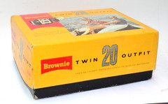 BROWNIE TWIN 20 OUTFIT Eastman Kodak Camera in Original Box