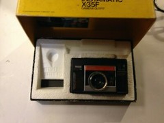 Vintage Kodak Instamatic X-35F Camera Outfit – untested sold as is