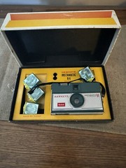 Kodak – Hawkeye Instamatic R4 Camera – No. A74S – w Original Box – USA – Vintage