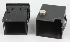 1940’s EASTMAN KODAK BROWNIE TARGET SIX-20 ART DECO 620 ROLL FILM BOX CAMERA