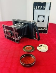 Vtg Jiffy Kodak Folding Camera Six 20 Series with Box & Film Retro Movie Prop