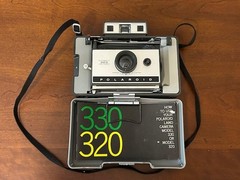 Vintage POLAROID AUTOMATIC 320 LAND CAMERA (Untested)