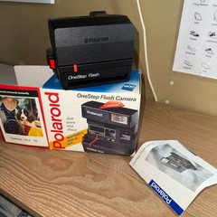 Vtg Polaroid OneStep Flash 600 Instant Red Stripe Camera Retro Original Box