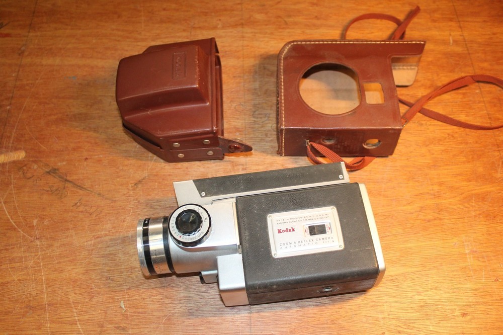 Vintage Kodak Zoom 8 Reflex Camera Automatic Spool Ektanar Lens f1.6 With Filter