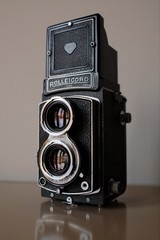 Rollei Rolleicord Twin-Lens Reflex TLR Camera 120mm Black Compur-Rapid Lens
