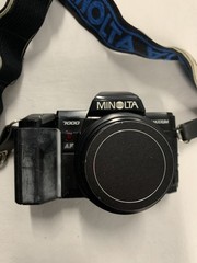 Minolta 7000 Maxxum AF SLR Film Camera w Minolta AF Lens Vintage