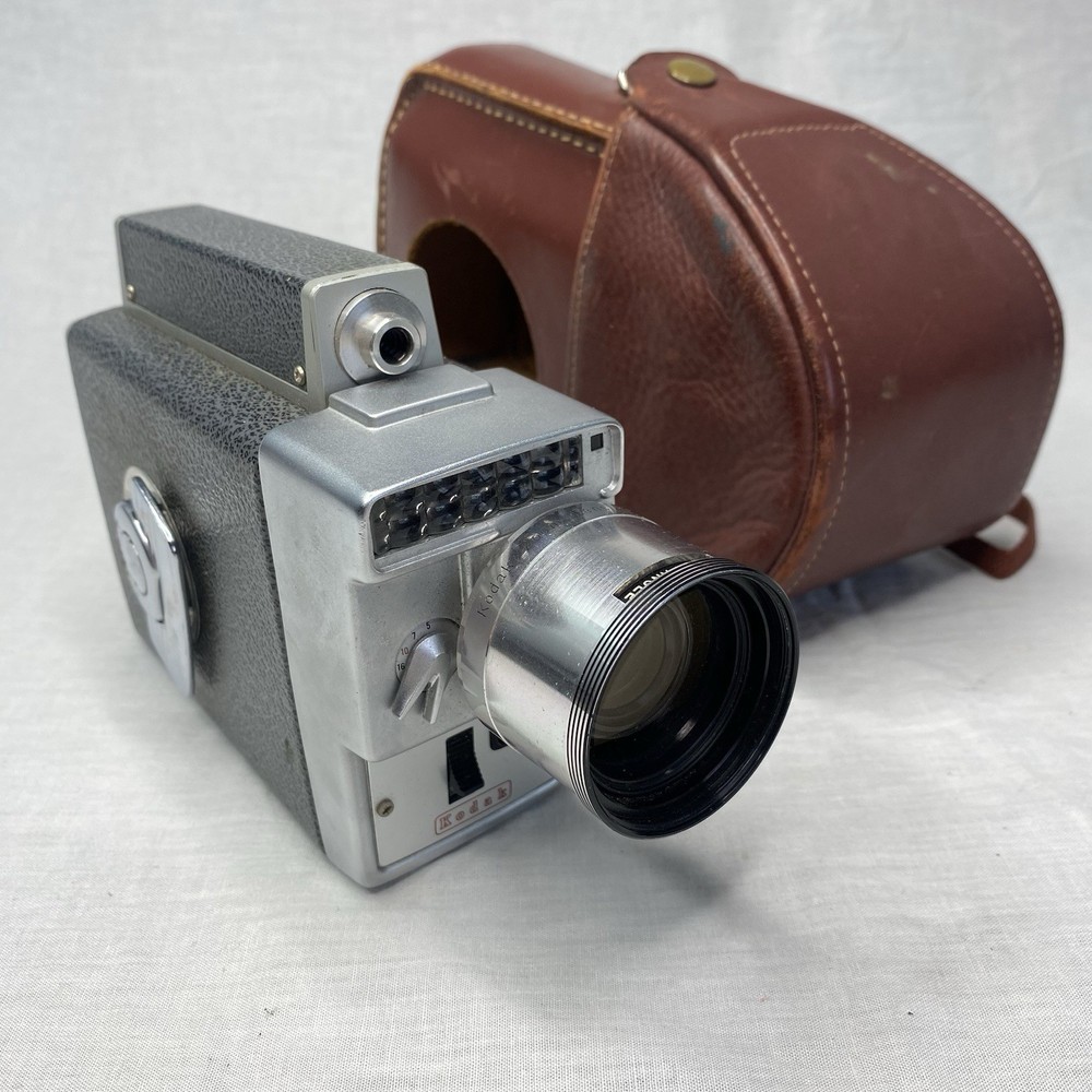 KODAK ZOOM 8 Automatic f/1.9 Film Camera BONUS Brown Leather Carrying Case