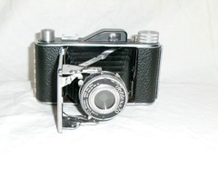 Pho-Tak Foldex 20 Folding Camera 86mm Octvar Lens + Flash Attachment Untested