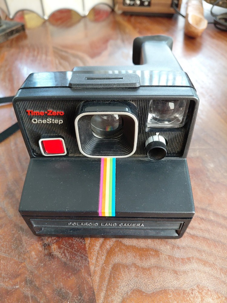 Polaroid Time-Zero OneStep SX-70 Land Camera with Focal 600 Electronic Flash