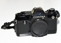 Contax 137 MD Quartz 35mm SLR Film Camera Body WORKS NICE