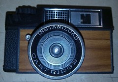 Vintage Hi Speed Camera Uses 126 Cartridge Film – Untested