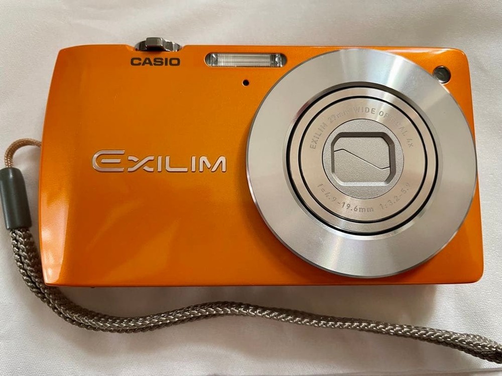 Casio Exilim EX-S200 Digital Camera Orange Very Good Film Camera JP