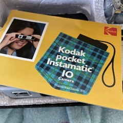 Kodak Pocket Instamatic 10 Camera Outfit With Original Box ~ Untested. 13