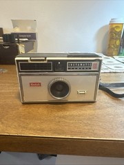 Vintage 1960’s Kodak Instamatic 154 Film Camera