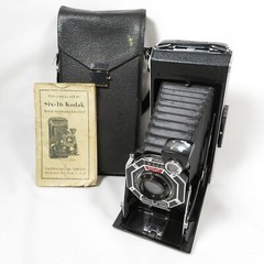 Vintage Kodak Folding Camera Six-16 Diodak Shutter Untested with Case & Manual