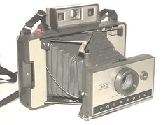 Polaroid Automatic 320 Land Camera
