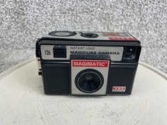 Vintage Imperial Magimatic X50 126 Film Camera Insta Load Magicube Made in USA