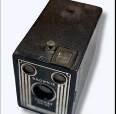 Kodak Brownie Target Six-20 Vintage Box Camera 1940s