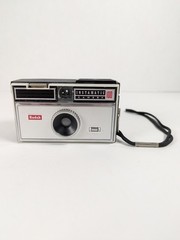 Vintage Kodak Instamatic 100 Film Camera – Untested – great condition