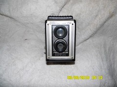 Spartus Full-Vue Box Twin Lens Reflex 120 Camera