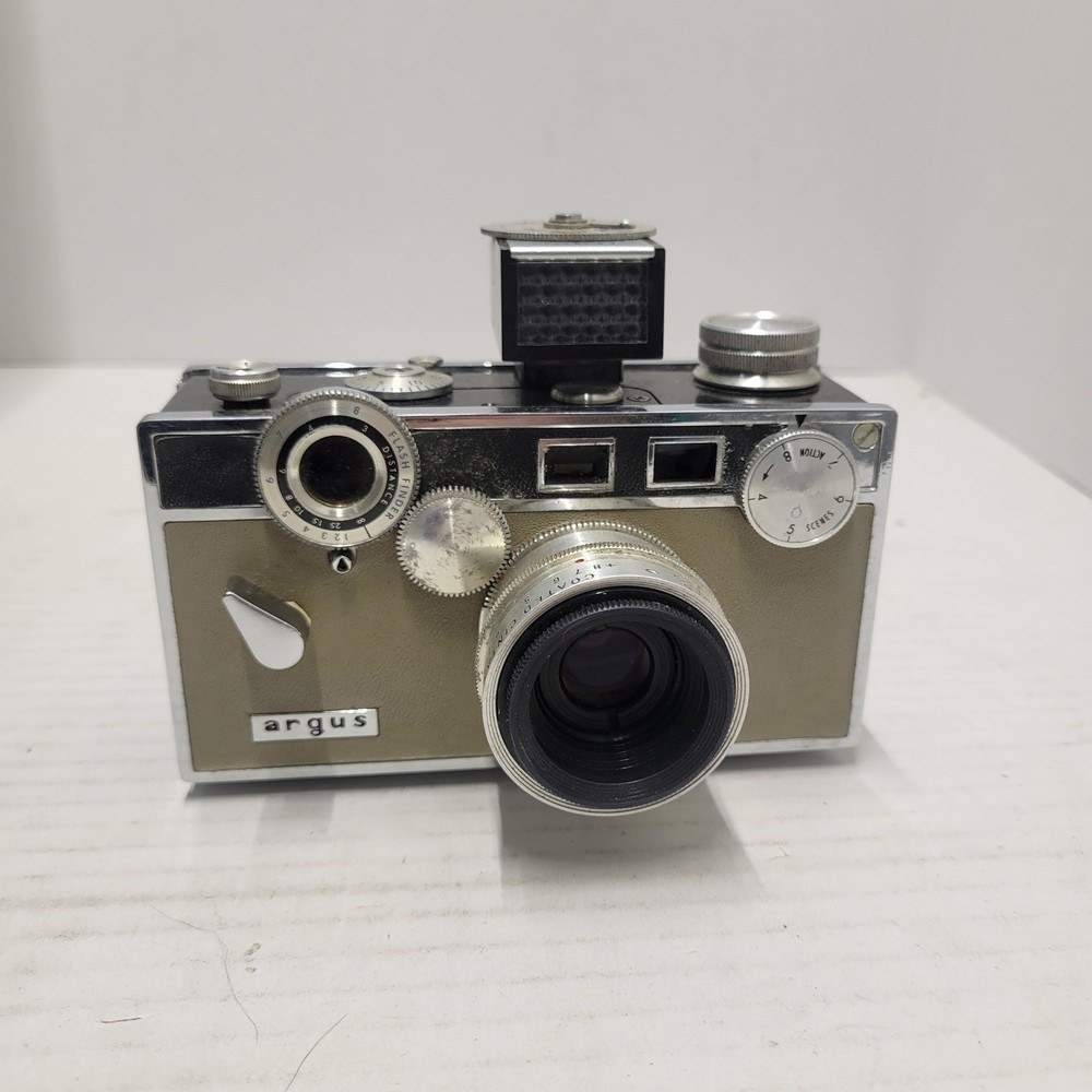 Vtg Argus C3 35mm Rangefinder Camera Tan Leatherette 50mm f/3.5 Lens with Case