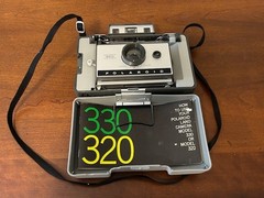 Vintage POLAROID AUTOMATIC 320 LAND CAMERA (Untested)
